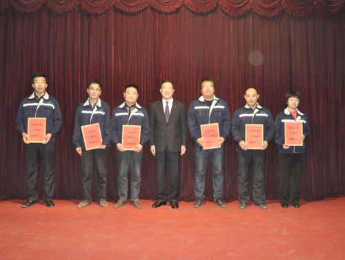 2014德源環(huán)氧樹(shù)脂年終表彰會(huì)1