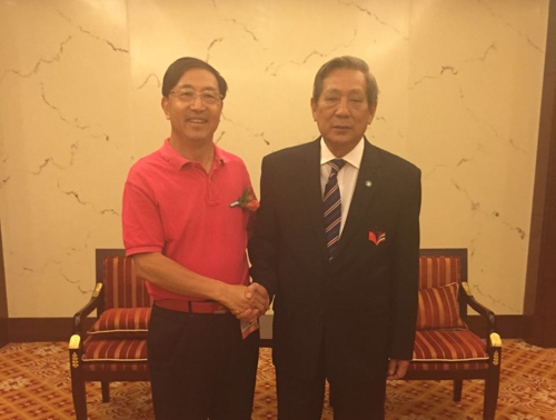 董事長(zhǎng)與泰國(guó)總理披尼會(huì)見(jiàn)_山東德源環(huán)氧科技有限公司