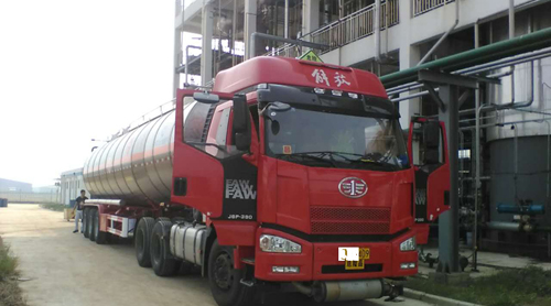山東德源環(huán)氧樹(shù)脂槽罐車運(yùn)輸