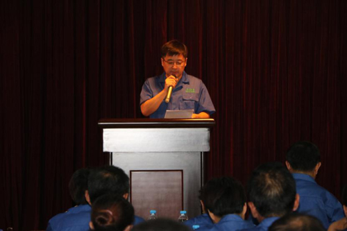 山東德源<a href='/huanyangshuzhi.shtml' class='keys' title='點(diǎn)擊查看關(guān)于環(huán)氧樹(shù)脂的相關(guān)信息' target='_blank'>環(huán)氧樹(shù)脂</a>廠家演講比賽